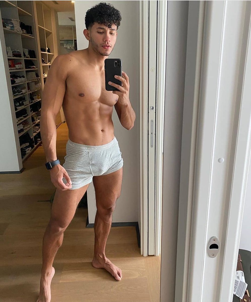 guapos_hombre's tweet photo. #hombresguapos #bellezamasculina #homemtatuado #fitnessmodel #musculacao #malephysique #tatuajes #speedo #bañadorhombre #rowing #beardmuscle #homemgostoso #gymmotivation #aesthetic #shredded https://t.co/MW6cCAM43t
