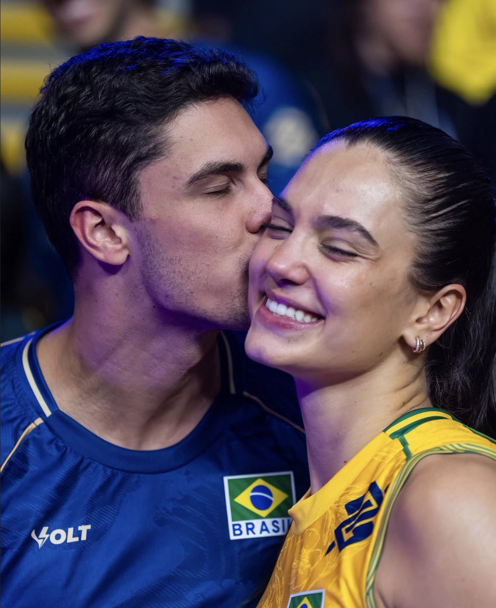 aftersjujuu's tweet photo. é tão bom ver vocês felizes 🥹💙 https://t.co/BquVacu8o2