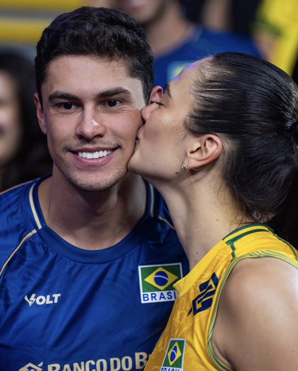 aftersjujuu's tweet photo. é tão bom ver vocês felizes 🥹💙 https://t.co/BquVacu8o2