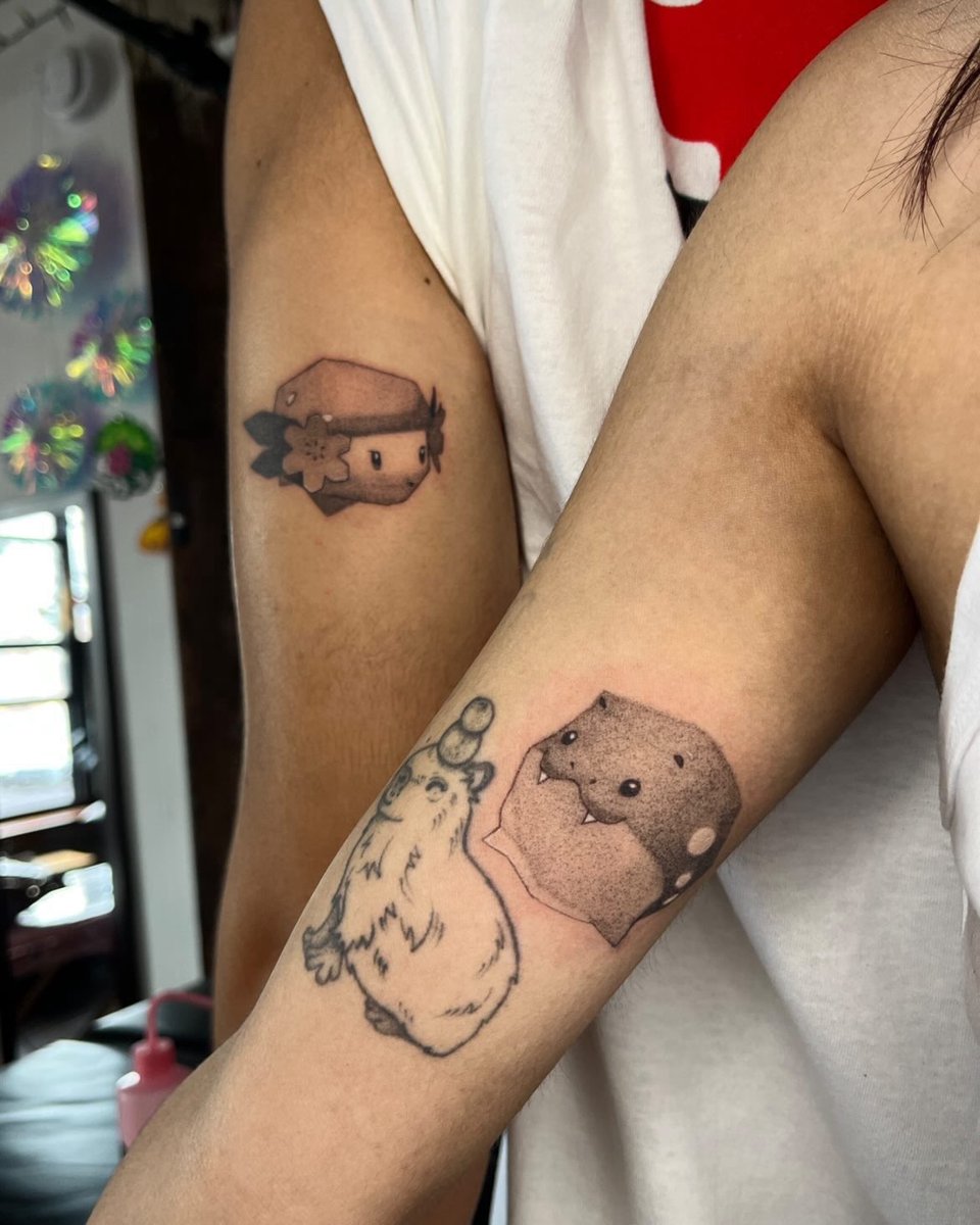 miaupple's tweet photo. tattoos on 6/7 #yasssss https://t.co/fnY9tZo5zS