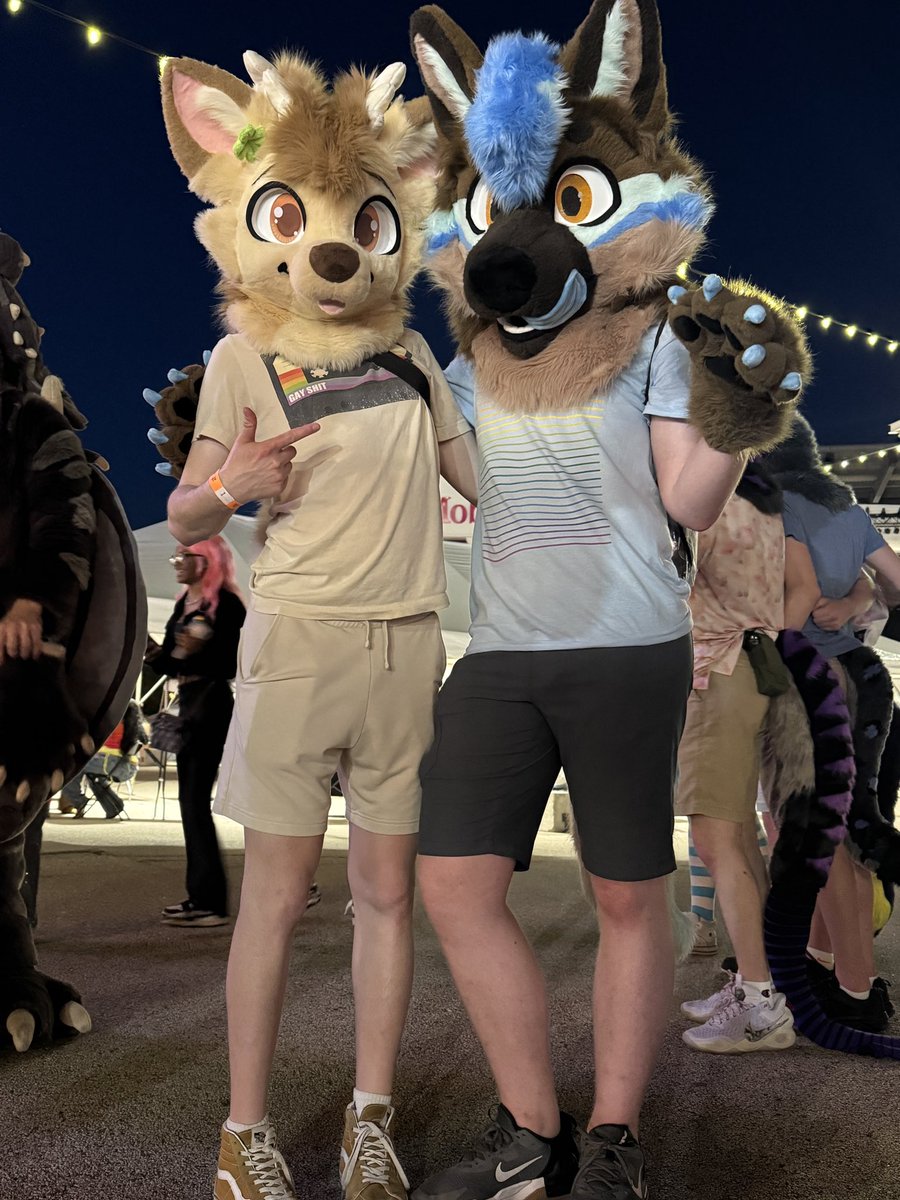 Jett_The_Shep's tweet photo. Thanks to all my amazing friends for an unforgettable Pride weekend! 🏳️‍🌈

#furry #fursuit #pridemonth 

@zephosk 
@snepstuffs 
@shoshkabib
@mosin_dragon 
@FennecGoldy 
@rawrrune 

Sorry if I forgot to tag anyone! https://t.co/us4sG1pKDy