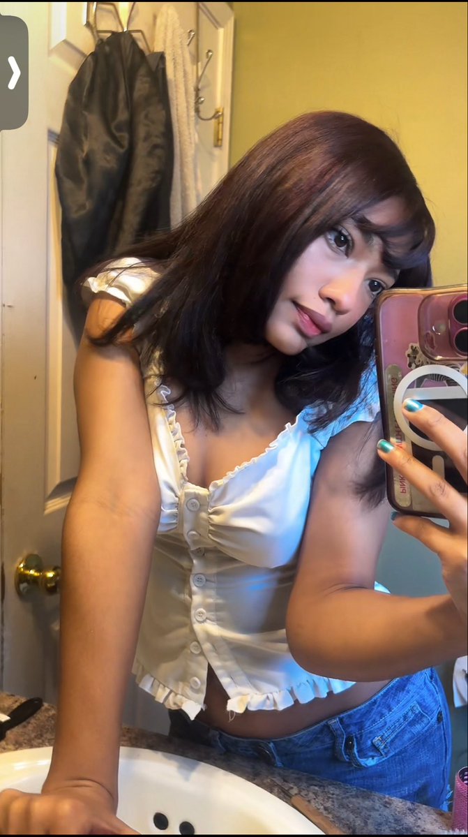 imaavampire's tweet photo. me before i began to sob https://t.co/EKHufPSzB6