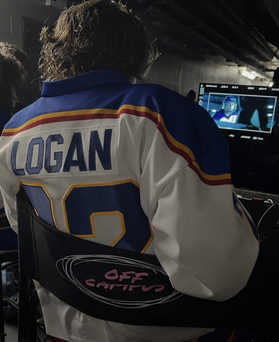 °⋆lala🏒⋆ ²² 𓍼off campus era tweet media
