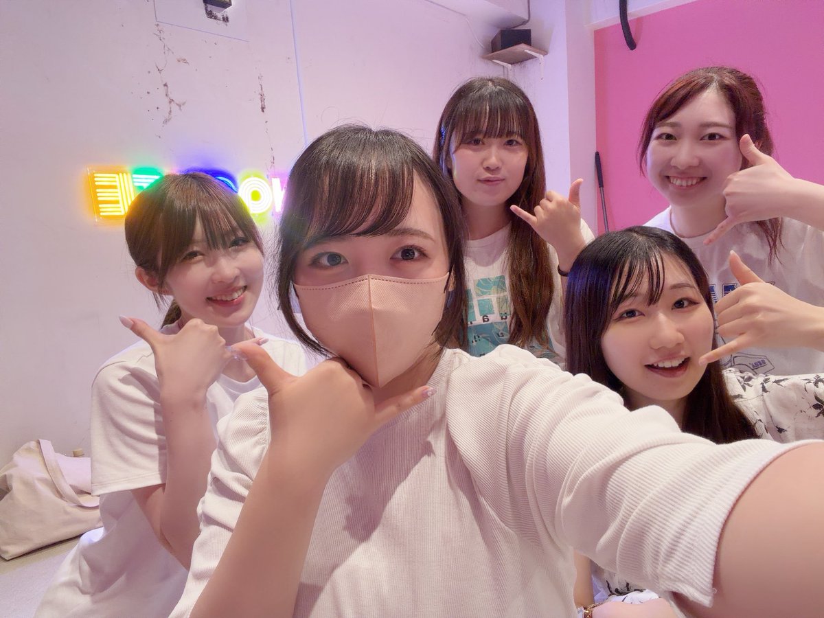 Oneoneone___111's tweet photo. わんでぃーちゅーんも練習スタートしております！🍬

また、出演予定だったmiuちゃんが諸事情によりお休みとなりました🙇‍♂️ 

なったんパートに蒼生ちゃんが出演いたします🧡

チケットのご予約お待ちしております🍬

https://t.co/BQs5kPLlQH

#わんでぃーちゅーん #アニウン https://t.co/XwPZZ7hwC9