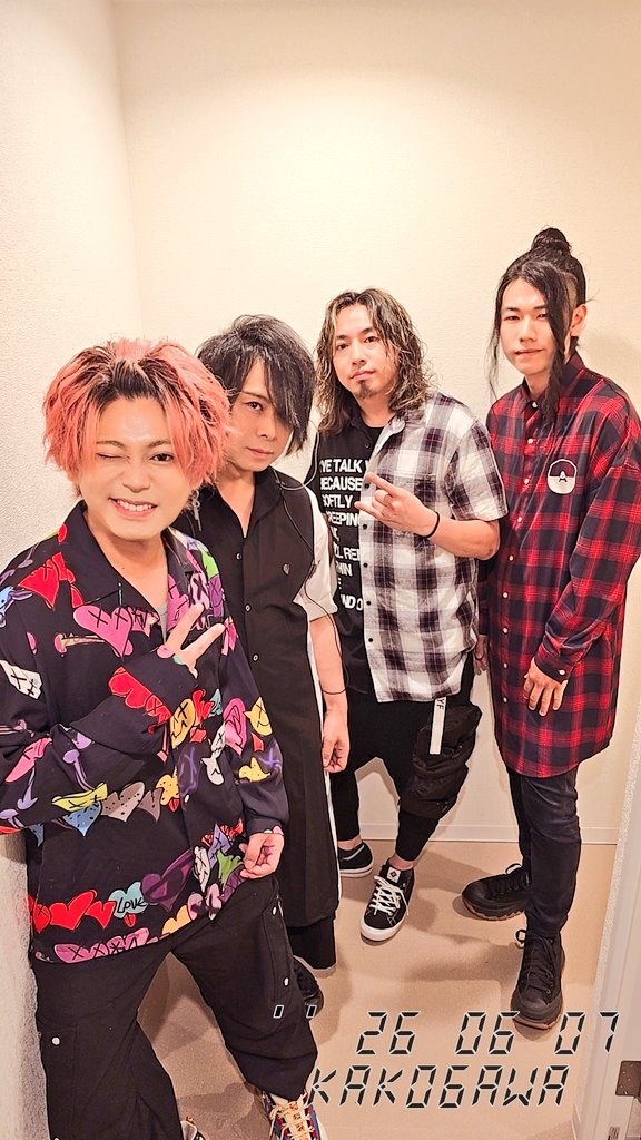 Signal_mode's tweet photo. 昨日は加古川ライブありがとうございました！
メンバー念願のgratzでのツアー初日ライブでした。
またカコフェスが復活したら加古川にも戻ってきたいと思います！
本日は名古屋でお待ちしております⚡ https://t.co/3FtKJreXFk