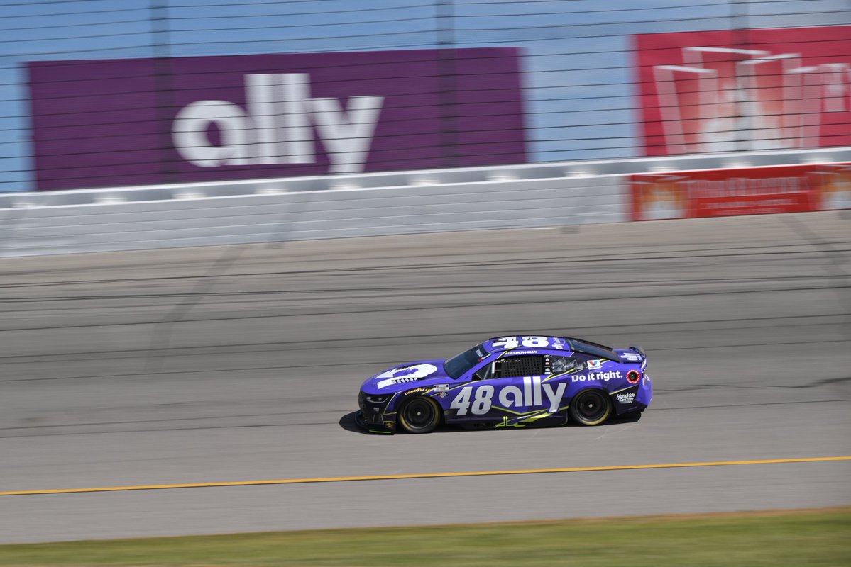 allyracing's tweet photo. Long day at Michigan. @Alex_Bowman and the #Ally48 finish P19. https://t.co/U6aJ7WM470