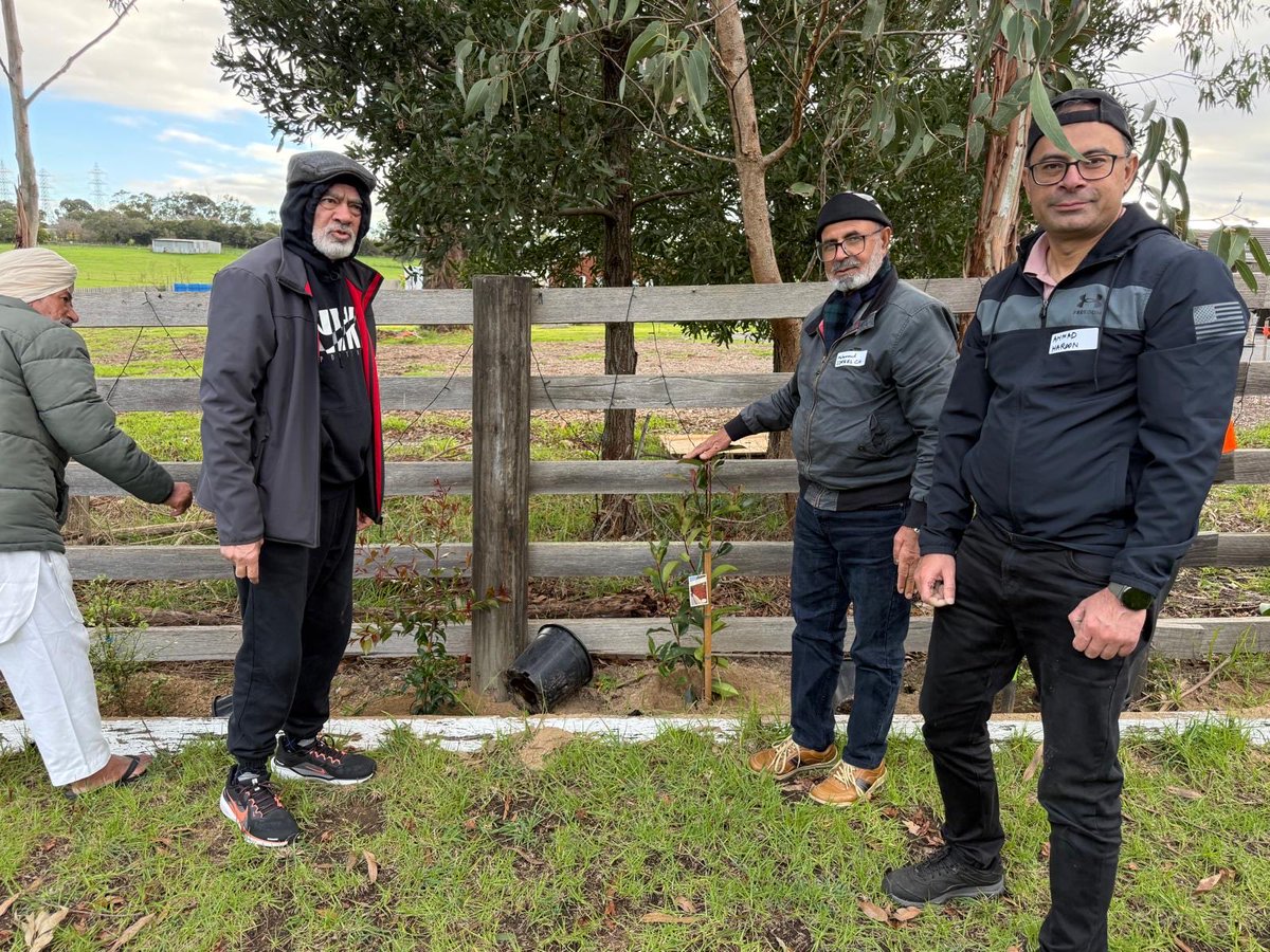 AMJ_Berwick's tweet photo. 🌱 World Environment Day 2026 🌱

The Ahmadiyya Muslim Community proudly participated in the World Environment Day Celebration 2026 at Officer Gurdwara, Victoria, themed “Sustainable Choices for Reducing Cost of Living.”
 #AhmadiyyaMuslimCommunity #EnvironmentDay https://t.co/llXxQ5GUfM