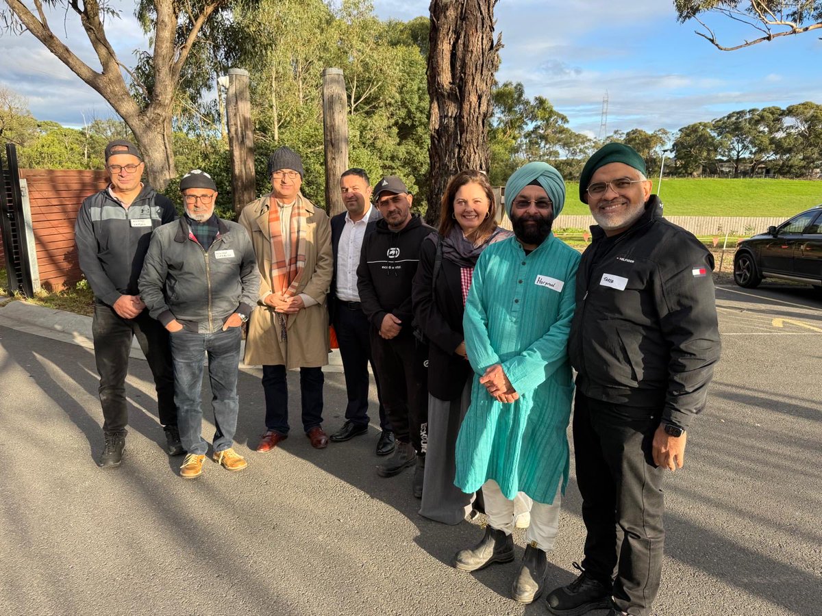 AMJ_Berwick's tweet photo. 🌱 World Environment Day 2026 🌱

The Ahmadiyya Muslim Community proudly participated in the World Environment Day Celebration 2026 at Officer Gurdwara, Victoria, themed “Sustainable Choices for Reducing Cost of Living.”
 #AhmadiyyaMuslimCommunity #EnvironmentDay https://t.co/llXxQ5GUfM