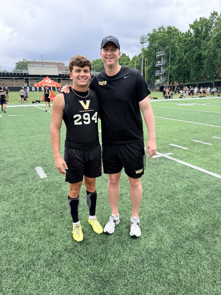 read_barber20's tweet photo. Great time today at @VandyFootball! Thank you @coachj_lepak and @CoachGallantST! Had the 2 biggest KO’s of the day. @SteveSmithFBC @WC_strengthTYT @JoeBerry258589 @themattbrown4 @trlong02 @cjenks1279 @PPRecruits @HallTechSports1 @DexPreps @UnLockYourGame_ https://t.co/XehKfOn5Uh