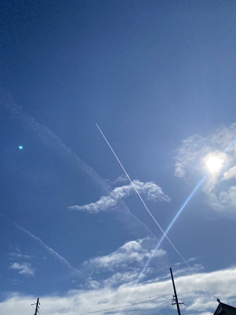 Fya1Fd's tweet photo. 職場で大丈夫です晴れ女なんで！とか言ってきたぐらいには晴れてるな
絶対雨かと思った https://t.co/DCWCYyIEno