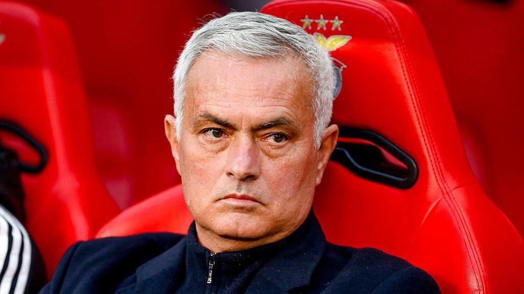 TheExtratimeX's tweet photo. 🚨⚪ 𝐋𝐀𝐓𝐄𝐒𝐓 | 🗣️ Florentino Perez: “We are proud to have Mourinho BACK at Real Madrid.” https://t.co/UMIJ4HJv1n
