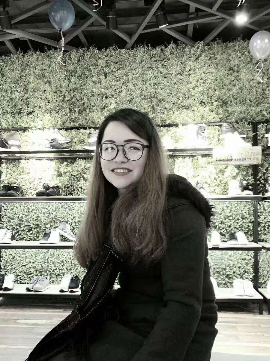 Spring02060527's tweet photo. #HeyrigulNiyaz，维吾尔族，企业家
她曾在土耳其留学，回国后开办了自己的旅行社
2017年6月在乌鲁木齐被拘留，并被带到她在Toqsu的家乡
自被捕以来完全没有她的消息 #良心犯 #一人一推 https://t.co/9Dm6DYWX01