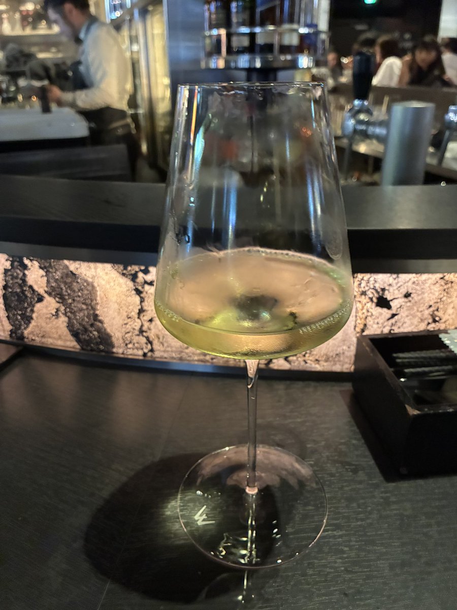 o_cvs0's tweet photo. 珍しくおにくの日だったらしい
そのあとのことは…ワイン飲んでんな、酒屑 https://t.co/Kfr53vwTnz