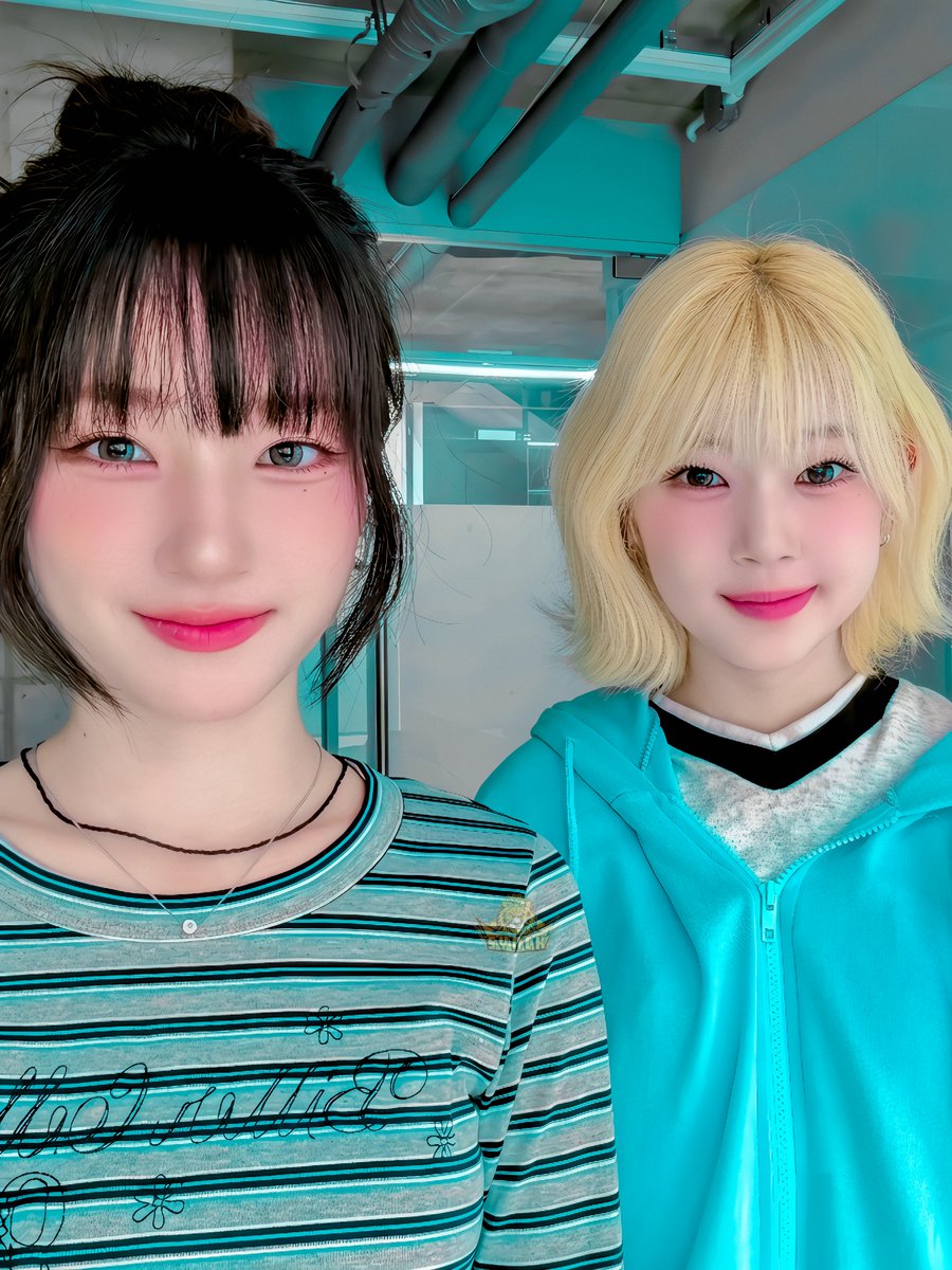 Synckyle's tweet photo. Liz &amp; winter Collab🩶💛 ✌️😊
==

https://t.co/q9YbxTmyQ6

https://t.co/bPfPkIxwPZ

https://t.co/kDaO4aUbs7

#unis #유니스 #elisia #gehlee #hyeonju #kotoko #nana #yunha #yoona #seowon #notoevilafterragebait #synckvideoedits https://t.co/tygihx5M9X