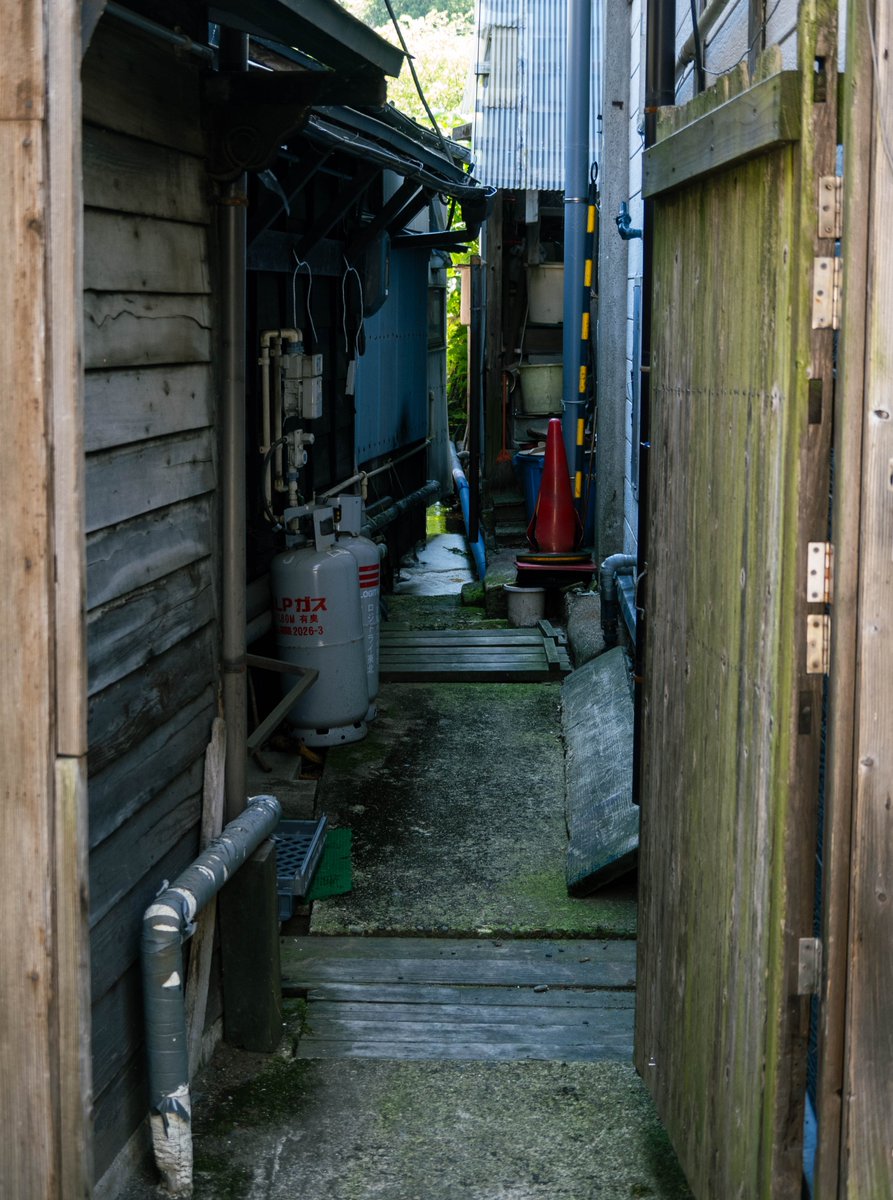 narioa's tweet photo. 温泉街ブラブラ
＃写真好きな人と繋がりたい https://t.co/HlECi0Mjo6