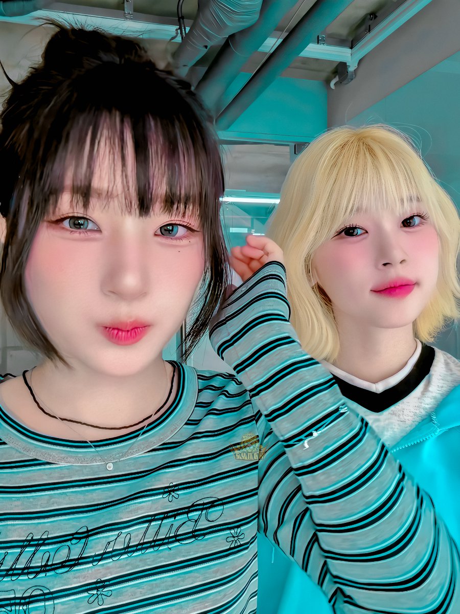 Synckyle's tweet photo. Liz &amp; winter Collab🩶💛 ✌️😊
==

https://t.co/q9YbxTmyQ6

https://t.co/bPfPkIxwPZ

https://t.co/kDaO4aUbs7

#unis #유니스 #elisia #gehlee #hyeonju #kotoko #nana #yunha #yoona #seowon #notoevilafterragebait #synckvideoedits https://t.co/tygihx5M9X