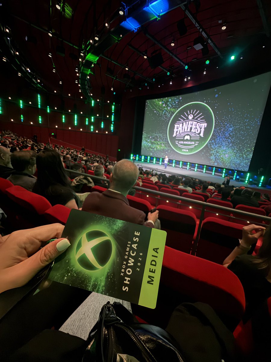 iluvuaris's tweet photo. Thank you @XBOX for the invite 💚 So many Cool things dropping soon!🥹 https://t.co/7XJIBZcqbK