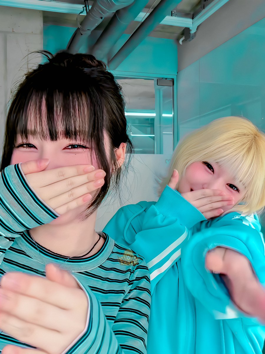Synckyle's tweet photo. Liz &amp; winter Collab🩶💛 ✌️😊
==

https://t.co/q9YbxTmyQ6

https://t.co/bPfPkIxwPZ

https://t.co/kDaO4aUbs7

#unis #유니스 #elisia #gehlee #hyeonju #kotoko #nana #yunha #yoona #seowon #notoevilafterragebait #synckvideoedits https://t.co/tygihx5M9X