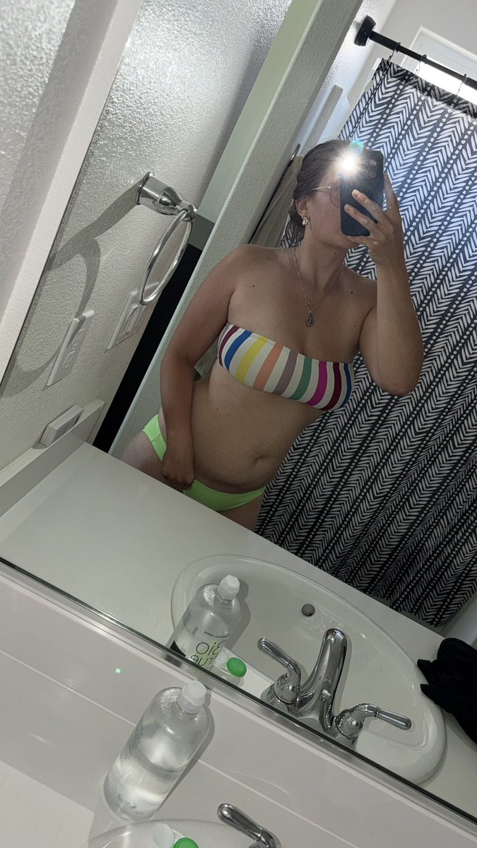 Belshowoff's tweet photo. Suns out, I’m out 😋 https://t.co/ojypOA14vl