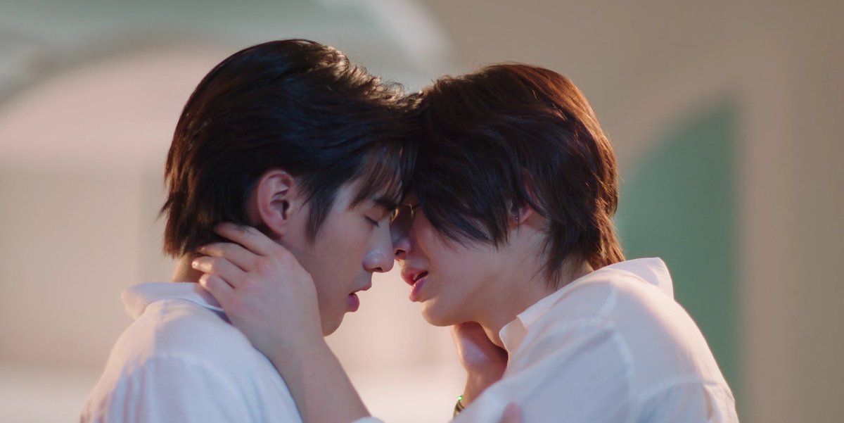 DocDeepWater1's tweet photo. Episode 7 — Reborn to Love
He finally understood
why fate gave him another life—
not for revenge,
but to love the right person.
第七集｜原来重生是为了好好去爱
他终于明白，
命运让他重活一次，
不是为了复仇。
而是为了，好好去爱一个对的人。
#ResetTheSeries https://t.co/n3tUBOX3lr