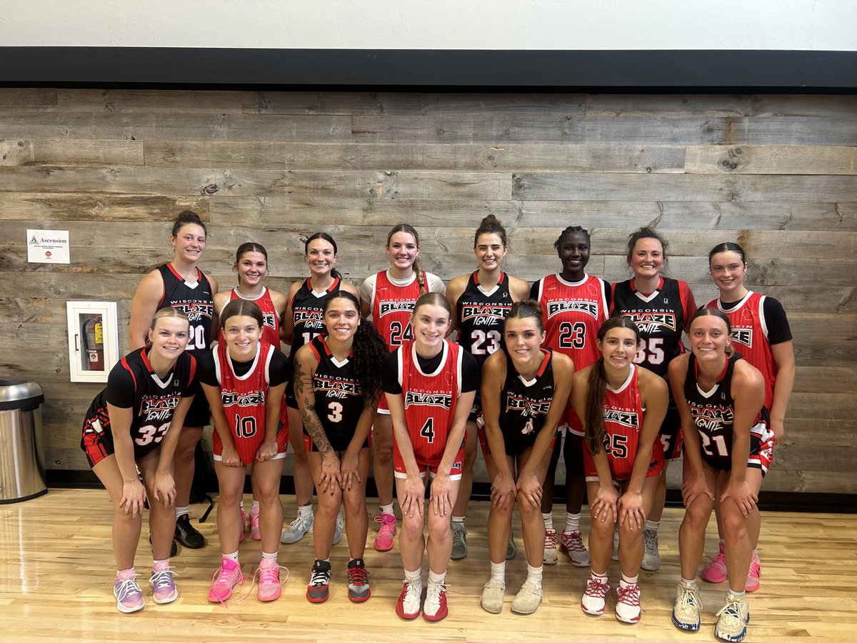 HHustle365's tweet photo. 🏀Girls Platinum+ Division 🏀
🥇Champs: Blaze Phenoms and WI Blaze 17u Inferno EYCL
#2026HardwoodHustle https://t.co/XjqJVUWar5