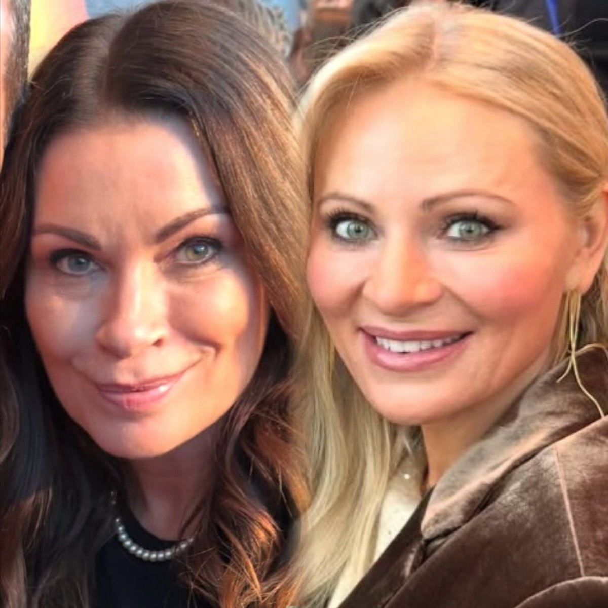 1ndy74's tweet photo. Photos of the most beautiful stunning couple aka Ali &amp; Vicky at the Corridale Premiere Red Carpet ! 
😍❤️

#swarla #connorswain #corrie https://t.co/kCXtHn0EQu