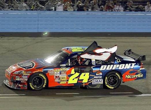 Blake_Walker8's tweet photo. Denny Hamlin honoring the late Kyle Busch JUST like Jeff Gordon did when he tied Dale Earnhardt in wins

Pretty cool. https://t.co/Qz6tZEc1LW