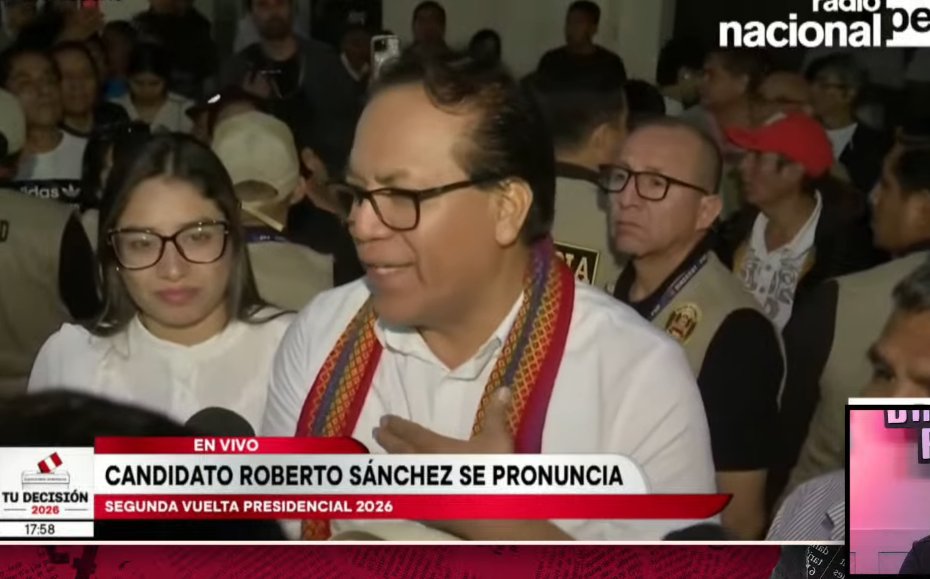yacasiperu's tweet photo. #LoUltimo | Roberto Sánchez: "Vamos a respetar los resultados, esperemos con fe, si se da bien, habrá ganado el pueblo y sino, nos toca aceptar como protagonistas que somos. Sin intención fraudista". Bien ah! #FlashElectoral #SegundaVuelta https://t.co/Hlh4oFs1Te