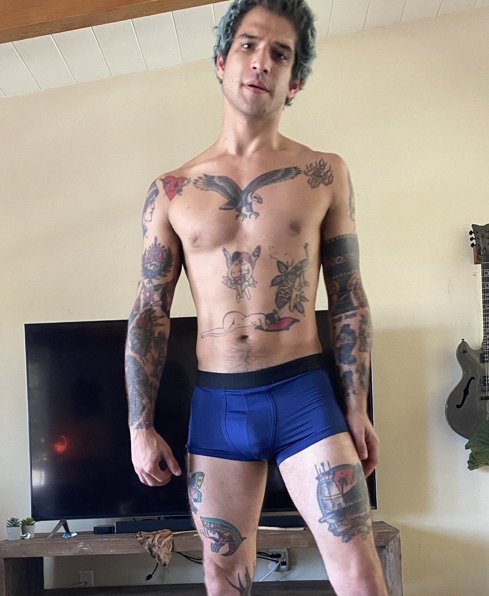 vicioushardy's tweet photo. who remembers tyler posey’s leaks? https://t.co/3zP6YMtSON