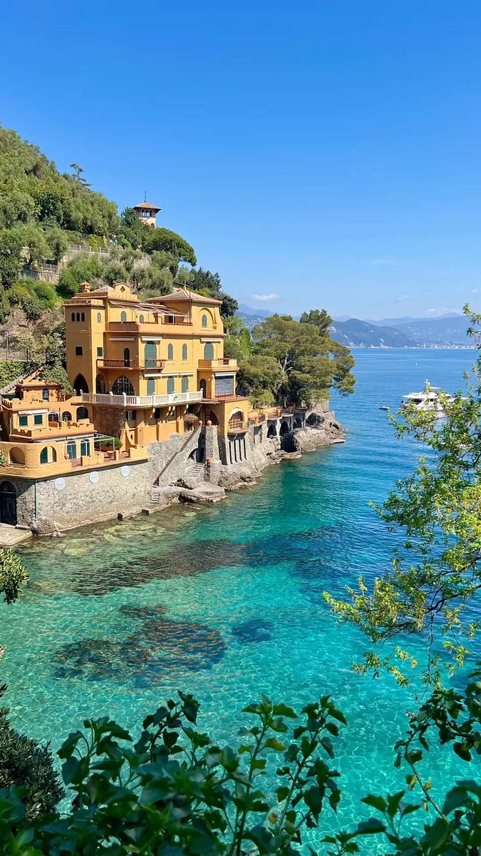 echoesofworld's tweet photo. Portofino, Italy https://t.co/uRLysKwUEE