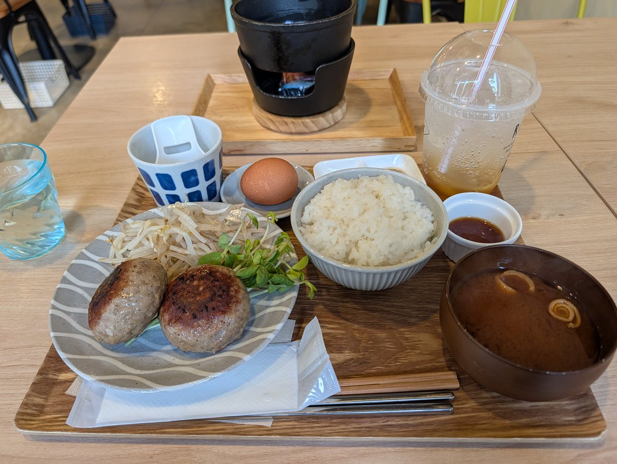 TeaAppli's tweet photo. いなべ市役所横のにぎわいの森でひとりランチしてきました！
本気ハンバーグ美味しかった！他にもパン屋さんや和菓子屋さんなどお気に入りのお店が出来ました！

今度は母と一緒に行こうと思います😊 https://t.co/U3JaSQNoRd
