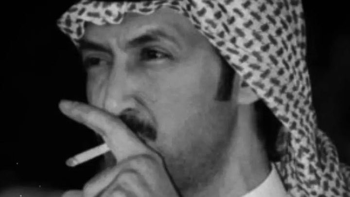 f9922y's tweet photo. وأنا والله اني ياطويل العمر شفقان
مثل شفقة أرض اليابسه للوداديني

على شوفتك يارحمة الجايع العطشان 
يانسل الحرار الصارمين السلاطيني 

ولو إن القلوب من المحبه لها جنحان
كفخ قلبي البارح تقل له جناحيني

وسبقني عليك من الوله يارفيع الشان
وقبل جبينك ياكعام المعاديني . https://t.co/40krgpsoAU