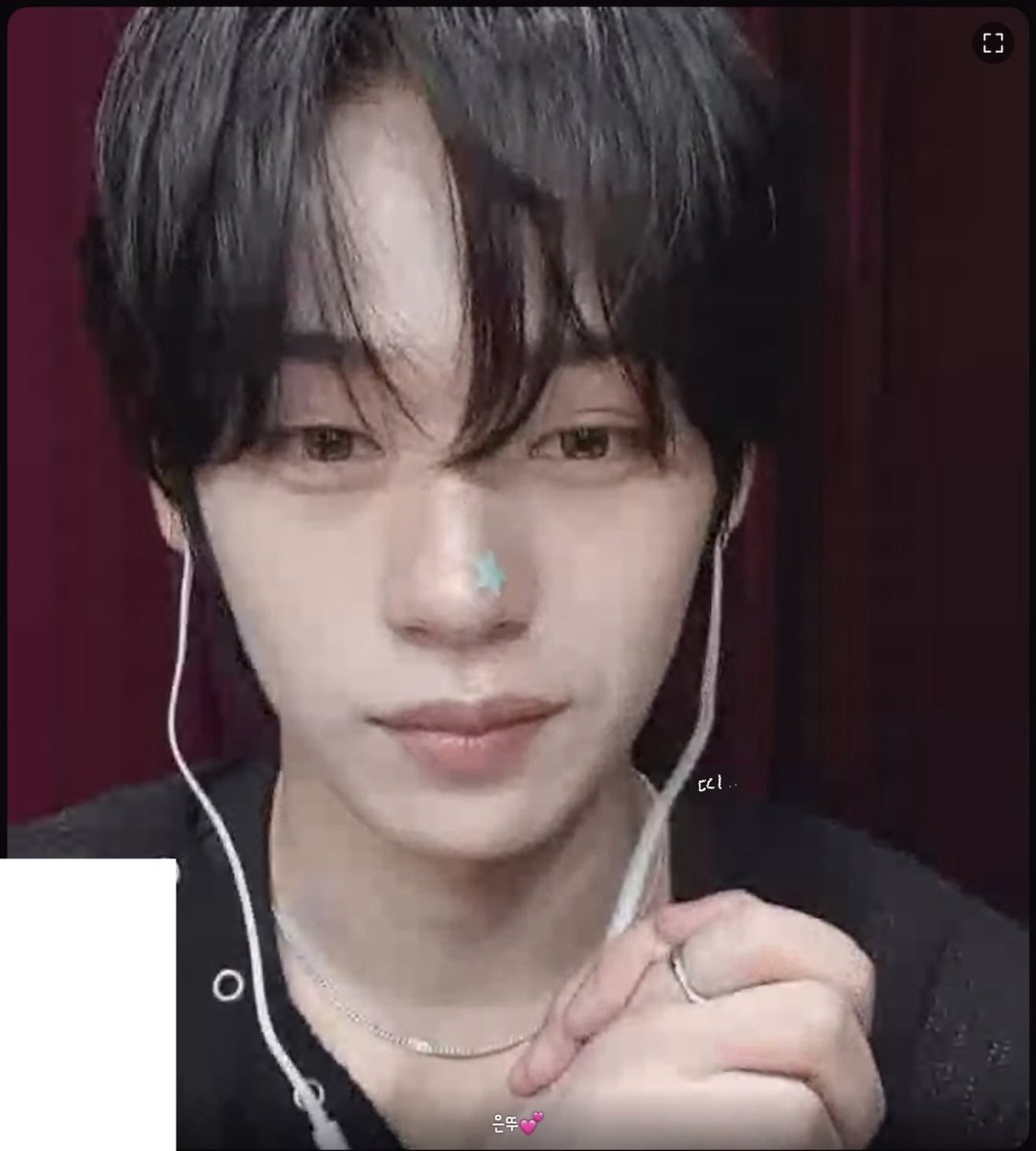 sunkidluv's tweet photo. 갑자기 여시포즈하고있길래 돌려봤더니…..
황은수 따라하지말라고
나 찐따라 눈물난다고 이거찐따공격입니다 https://t.co/jjWL7fxpt3