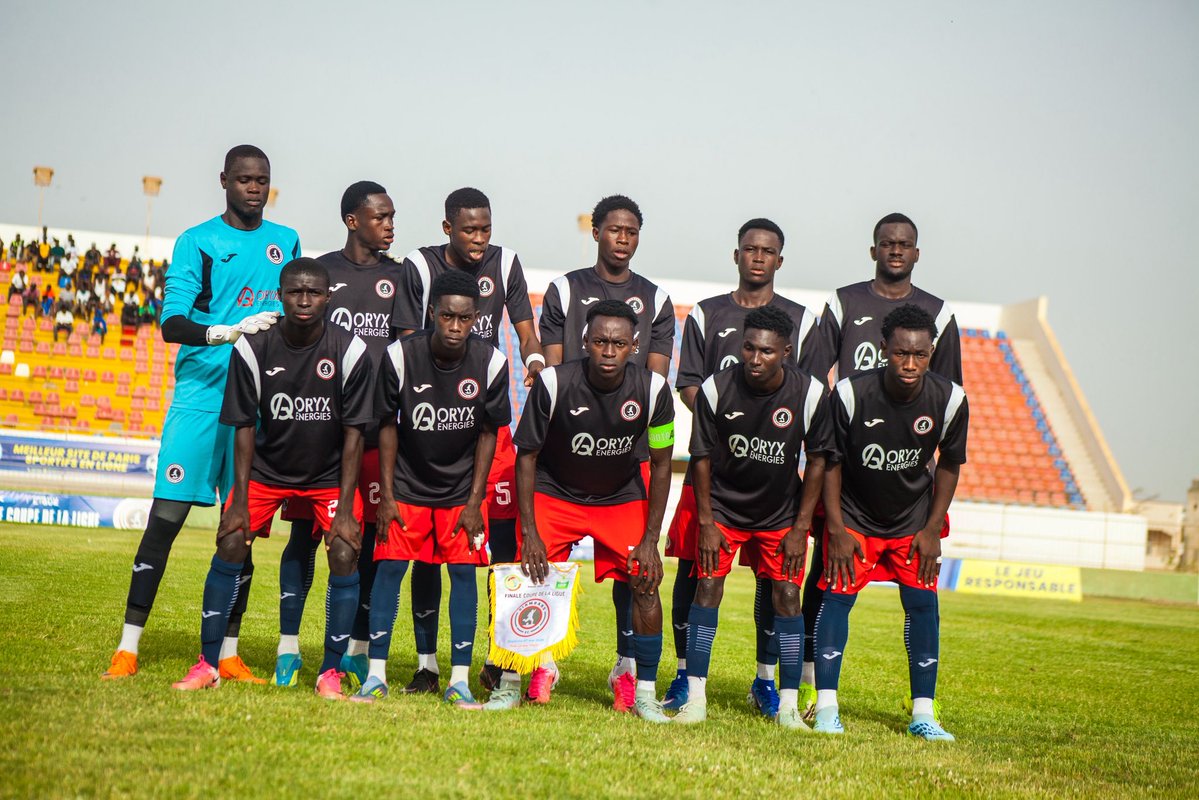 ViewsXarala's tweet photo. Final Coupe de la ligue @LSFP_sn 
@diambars_fc vs @SonacosDiourbel 
CP : @ViewsXarala 
#FootLocalsn #footlocal #match #football #senegal https://t.co/77Kg4AO0ab