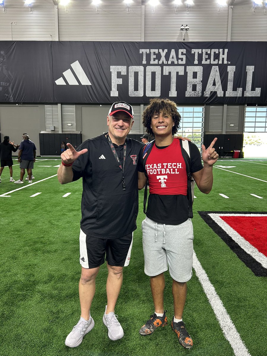 ADApodaca09's tweet photo. #AGTG I had a great experience for my first college camp and got to do it with the best!! thank you. @TexasTechFB @coachfreddiej @JoeyMcGuireTTU
@freeman_rowdy @coachjackx
@CRockHorns @CoachKeith11 https://t.co/RVNUZOCuzn