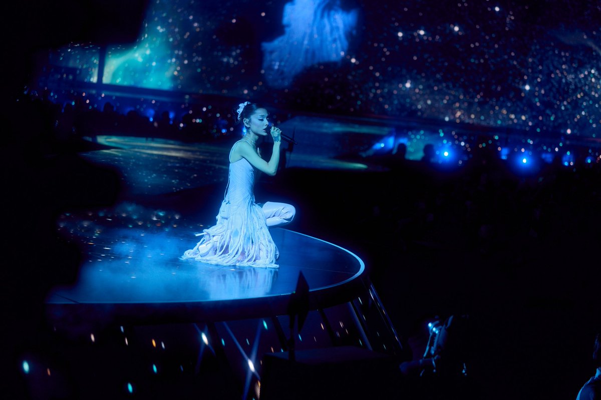 TeamAriana's tweet photo. oakland ꕤ https://t.co/wmZjSNa1j1