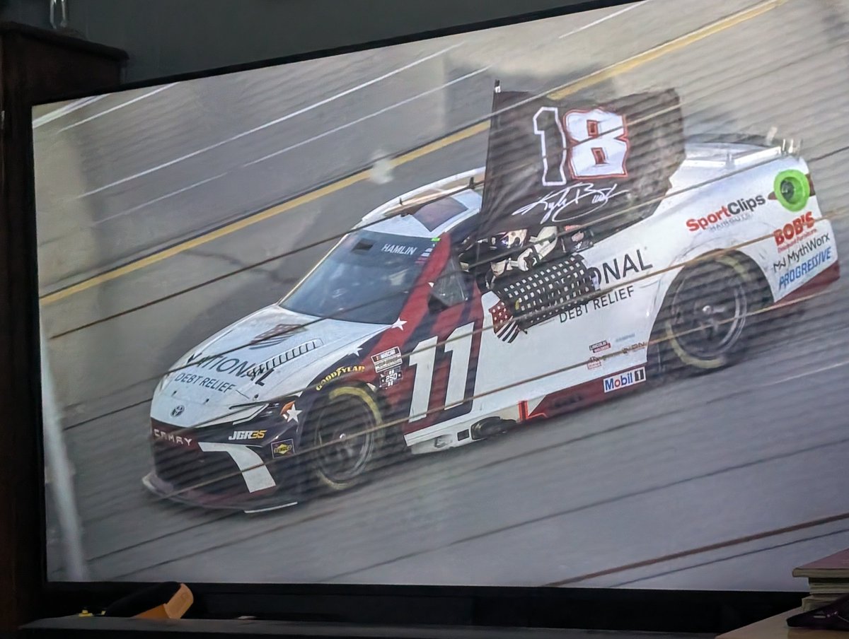 Highspeedkurt's tweet photo. Classy move from Denny. https://t.co/6xgOxGyhRj