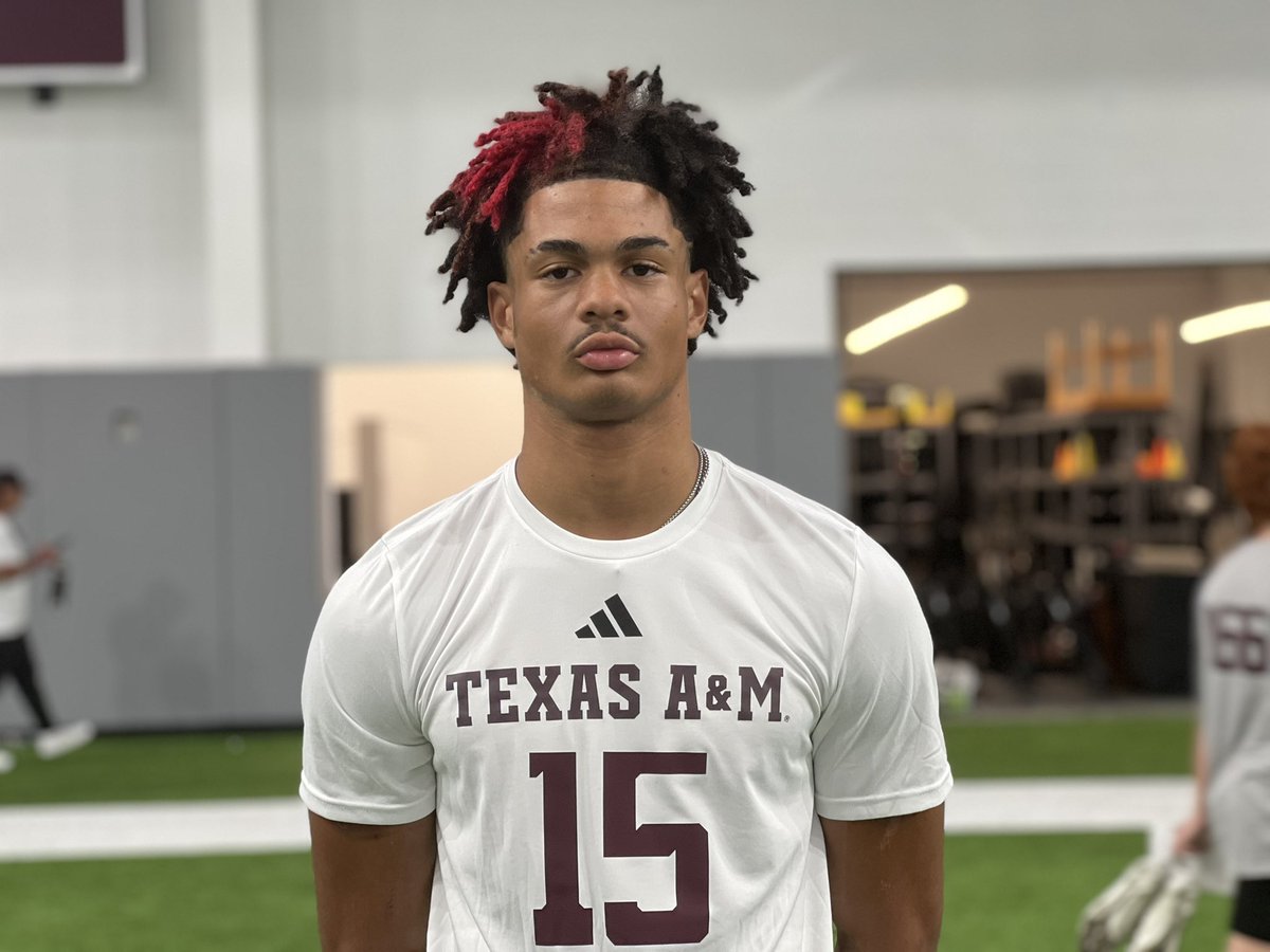 R_Brauninger's tweet photo. Some of the top 2028s in the state of Texas are working out in College Station today.

• Georgetown TE Weston Hepp
• A&amp;M Consolidated WR Braylen Dixon
• Atascocita EDGE David Dotson
• Mansfield Lake Ridge WR Ryan Newman https://t.co/qfgEdZsHch
