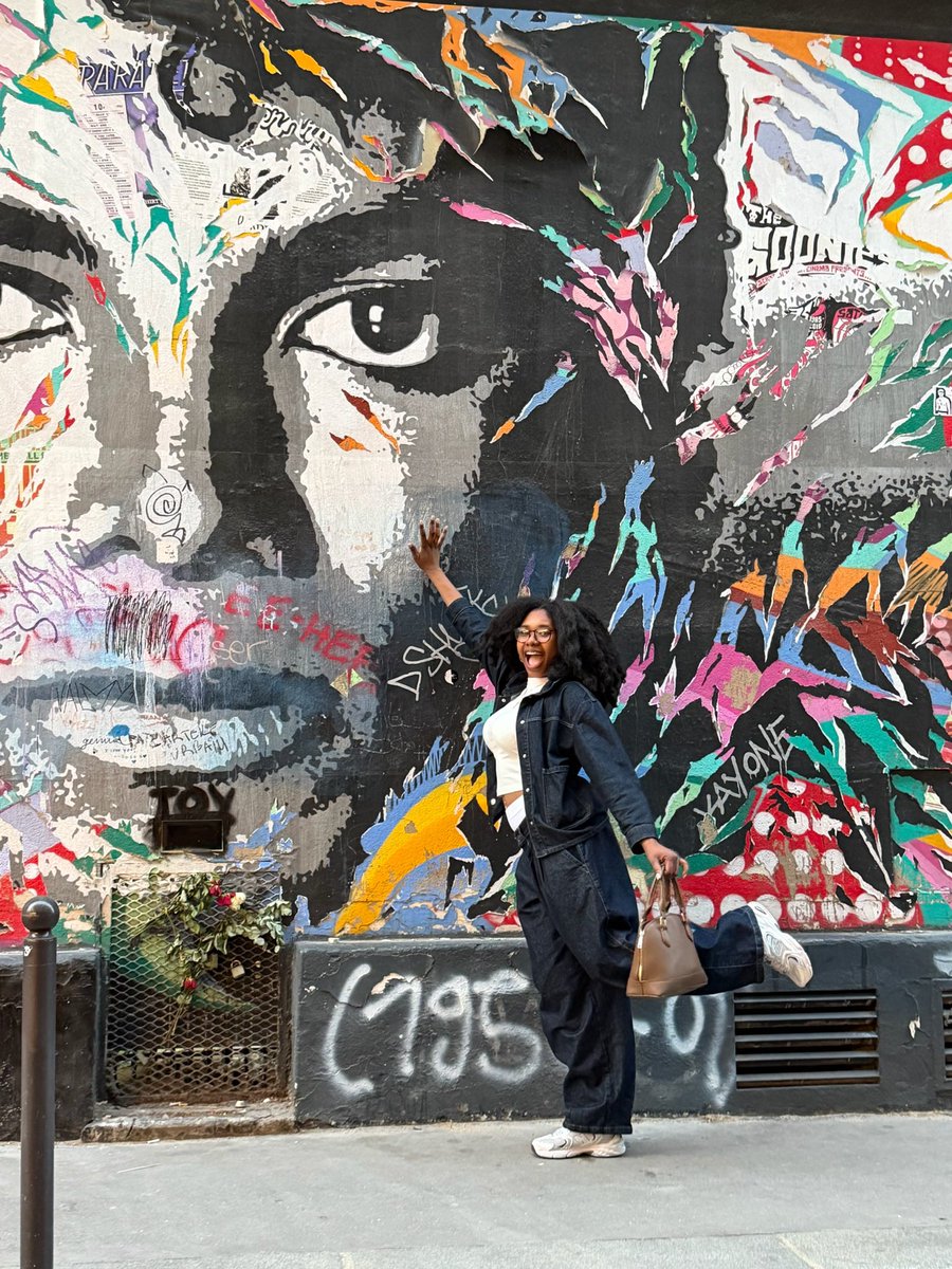 22thdoll's tweet photo. je suis enfin allée à la fresque MJ je suis trop fan 🥹🥹🥹🥹 #mjtwt https://t.co/uOy1OkIxMf