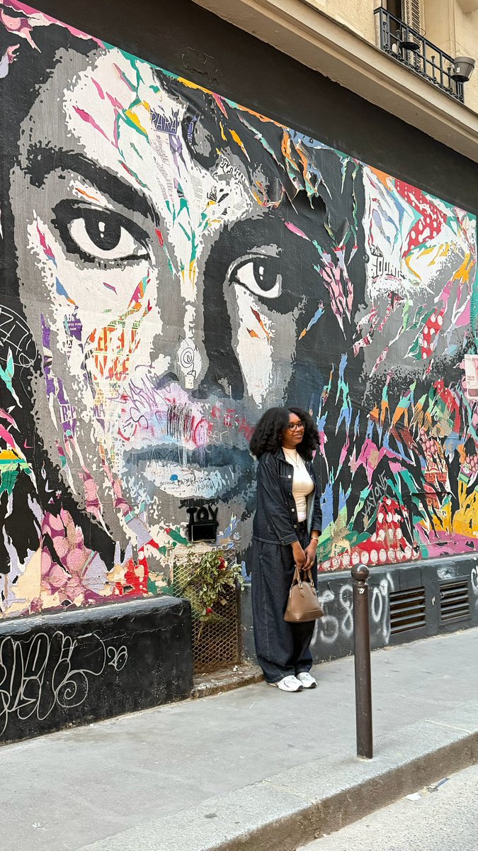 22thdoll's tweet photo. je suis enfin allée à la fresque MJ je suis trop fan 🥹🥹🥹🥹 #mjtwt https://t.co/uOy1OkIxMf