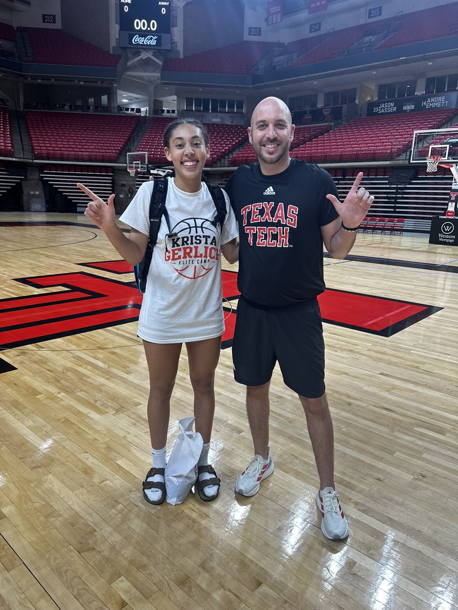 AvaWineglass29's tweet photo. Thank you @CoachGerlich and @ErikDeRooTTU for a great Elite Camp last week. I enjoyed learning about the @LadyRaiderWBB program and was recognized as one of the Elite Camp’s starting five! ♥️🖤 https://t.co/PrAcB735aa