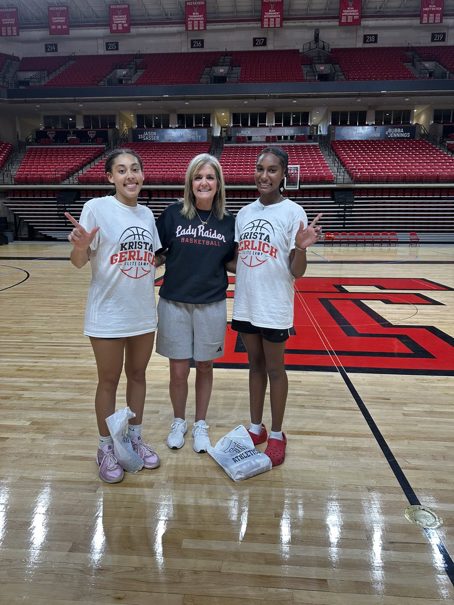 AvaWineglass29's tweet photo. Thank you @CoachGerlich and @ErikDeRooTTU for a great Elite Camp last week. I enjoyed learning about the @LadyRaiderWBB program and was recognized as one of the Elite Camp’s starting five! ♥️🖤 https://t.co/PrAcB735aa