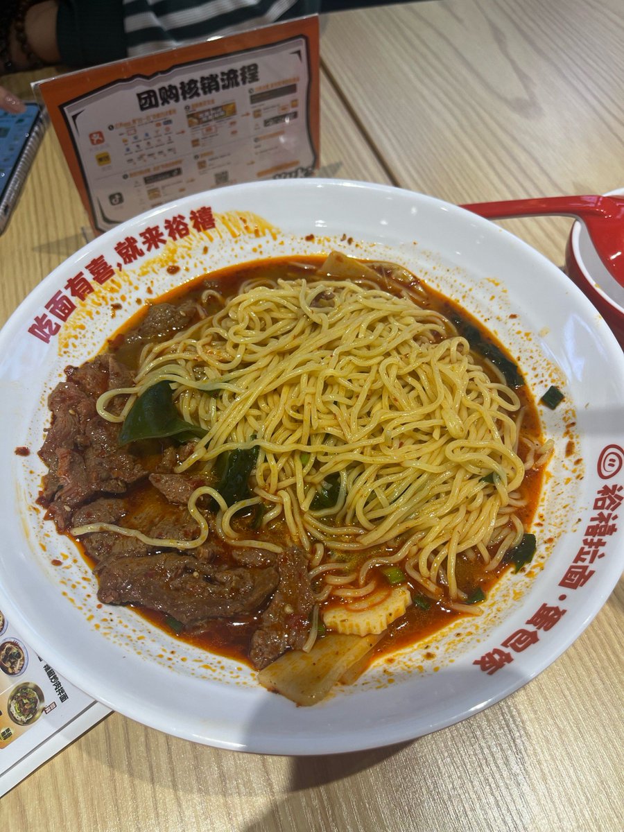 assilverranch's tweet photo. It's 1AM and the ramen stall is still warm—steamy broth, springy noodles, and a quiet smile for anyone who’s wandered in late. No rush, just comfort here. https://t.co/rwozzT4uHr