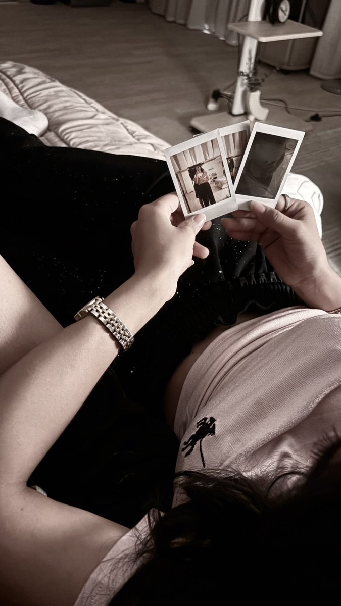 wsx_44's tweet photo. Holding memories of us, while being my absolute favorite view https://t.co/UedIZk18i2