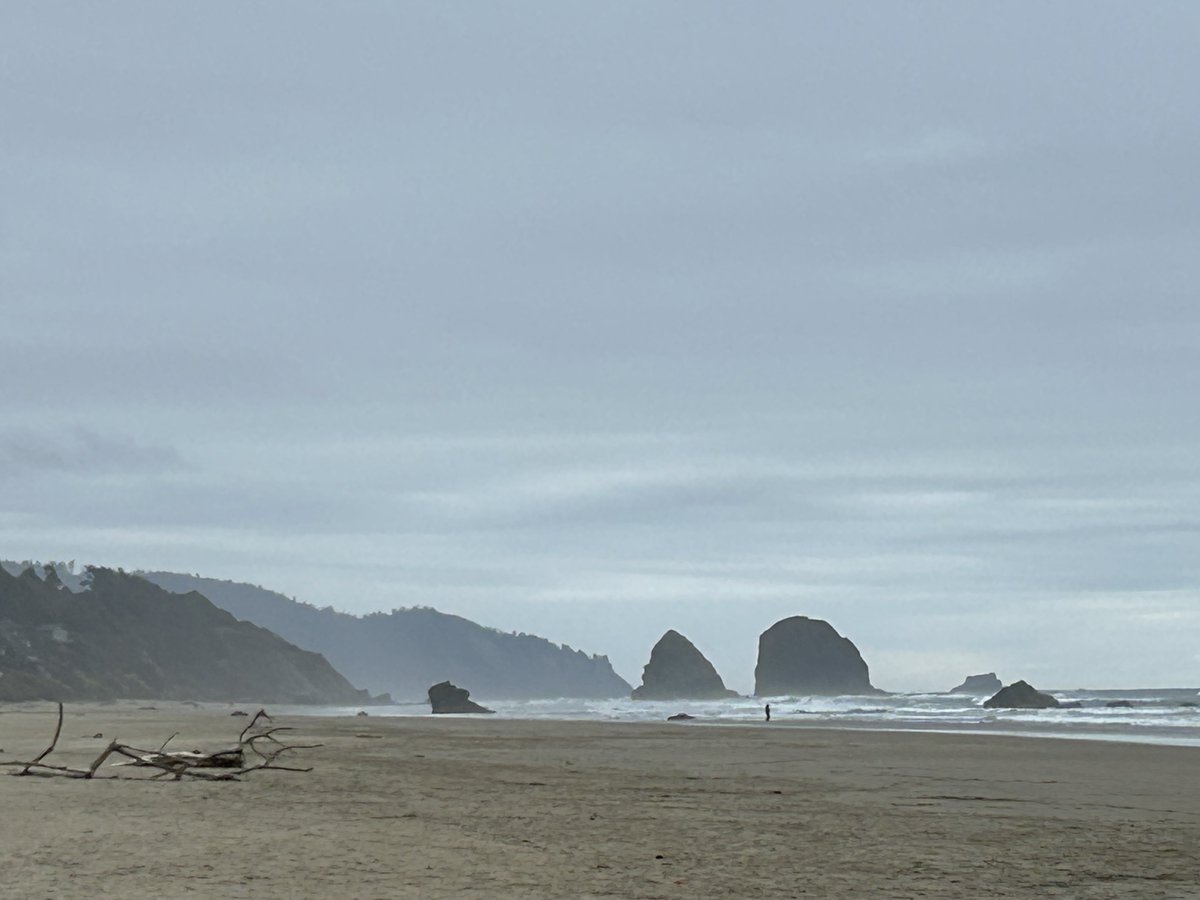 VinnieRicasio's tweet photo. With Goonies being released 41 years ago today, here are some pics of visiting back in March the Goonies house and other places where it was filmed in Astoria, OR. #Goonies #Astoria #Oregon https://t.co/tj0aeoqfeS