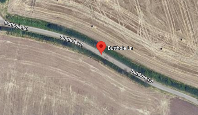 kanch7's tweet photo. @NoContextBrits It seems like a very tight lane. https://t.co/5Ff7Pe4DFi