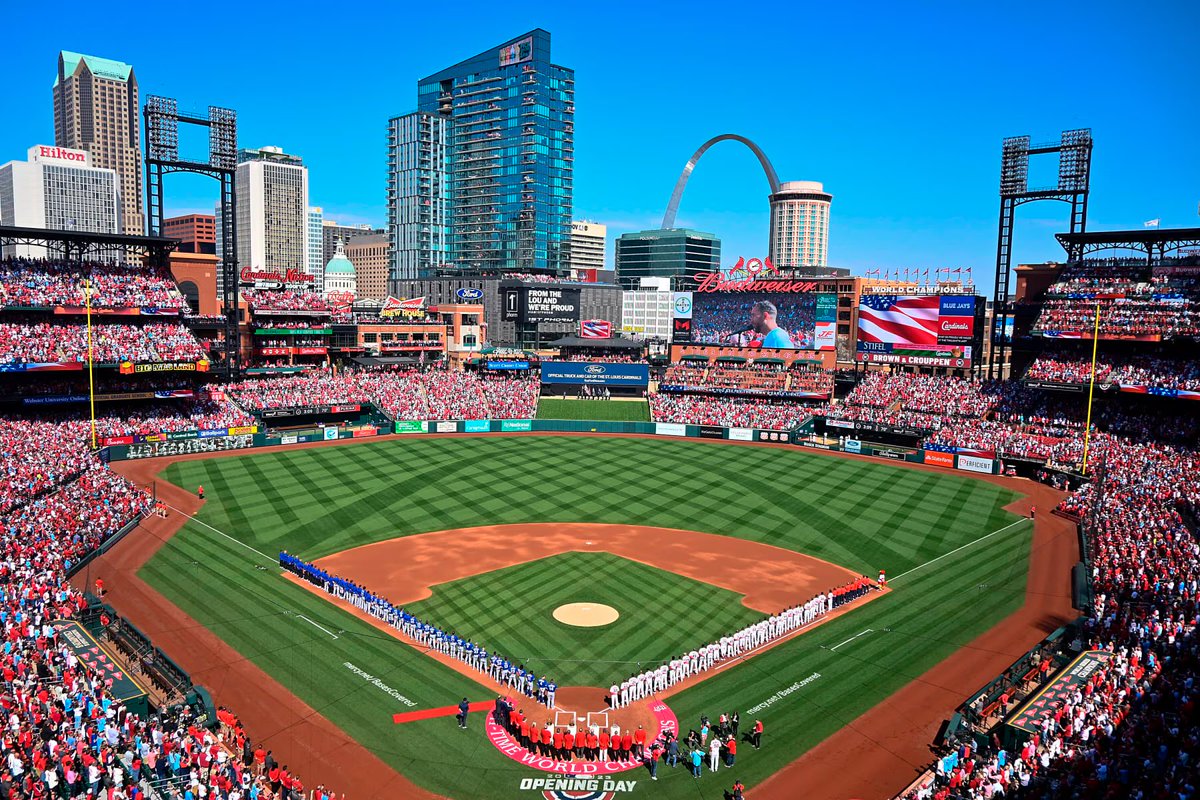 DJWillMartin's tweet photo. Unfortunately the Brits are right about American football stadiums. Where America truly excels is ball parks, which blow most European stadiums out of the water https://t.co/UlETY872Vd