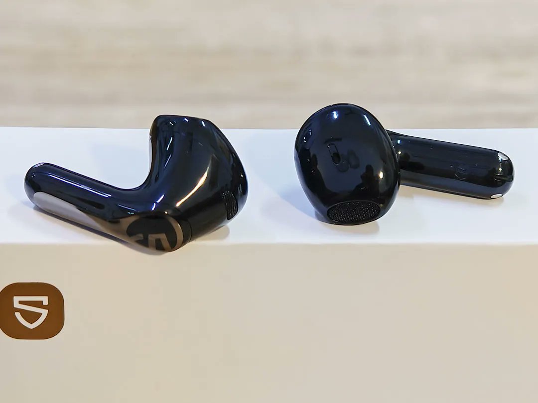 ReviewerCritic's tweet photo. SoundPEATS Air6 HS Review UAE 🎧
Bluetooth 6.0 ✔️
LDAC & Hi-Res Audio ✔️
13mm Drivers ✔️
45 Hours Battery ✔️
AED 125 ✔️
My detailed hands-on review is now live on https://t.co/uT4uGHvIRk.
#SoundPEATS #Air6HS #HiResAudio #TechReview
https://t.co/vcX5tA0nIq https://t.co/pE6Wbo2268