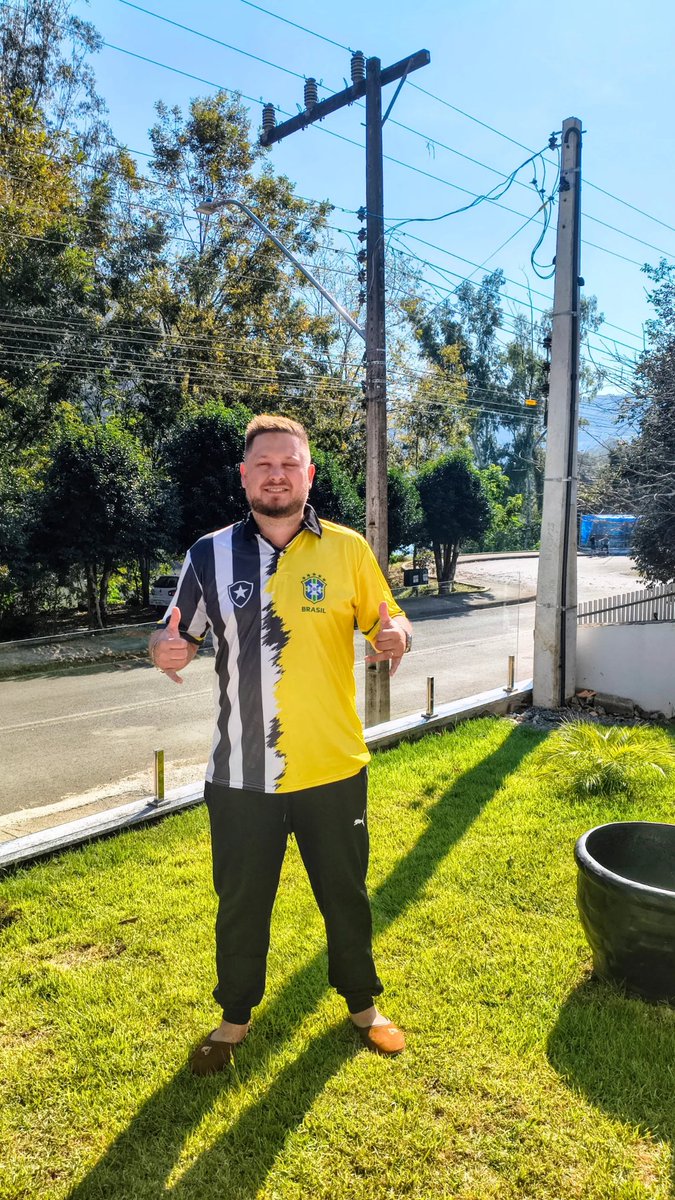 JrBasei's tweet photo. Base seleção de 3 copas do mundo! Time que mais cedeu jogadores pra seleção, time com mais gols pela seleção, tem que respeitar. 🔥 🔥 🔥 Botafogo de Futebol e Regatas https://t.co/N4uKwvqqPM