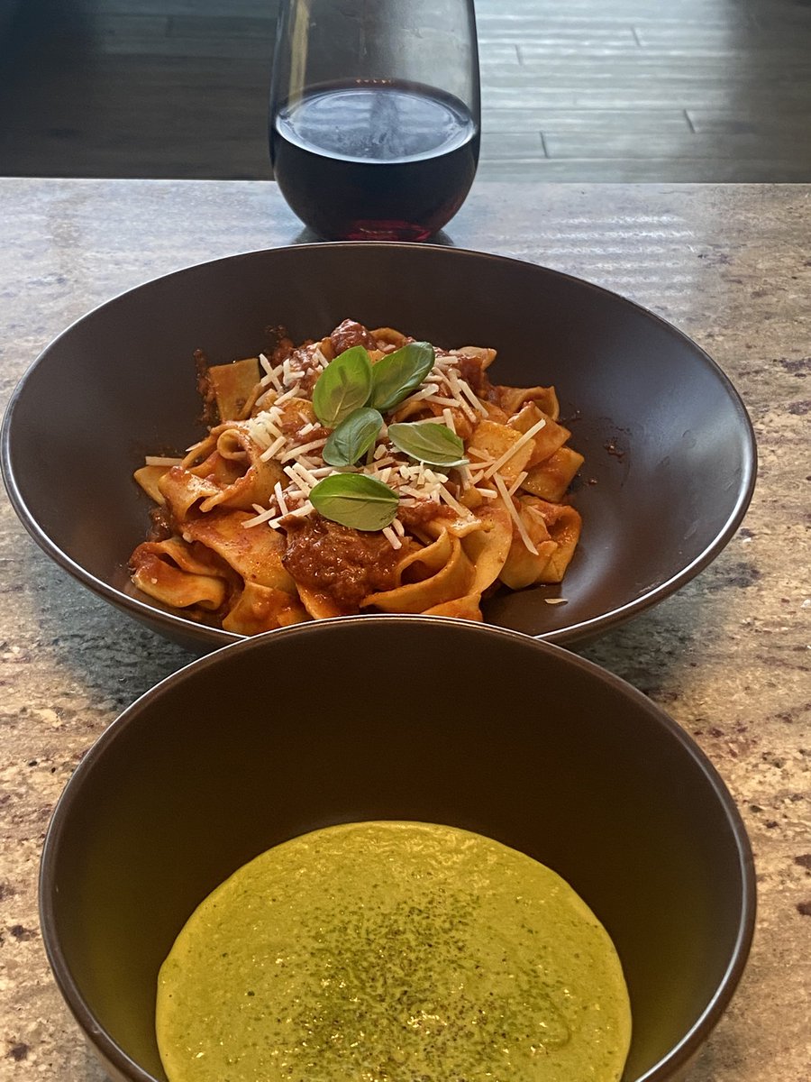 Sinoman's tweet photo. The Sunday Sauce. Beef Short Rib Ragu. Spinach Pesto side. https://t.co/FahGrI6lgy